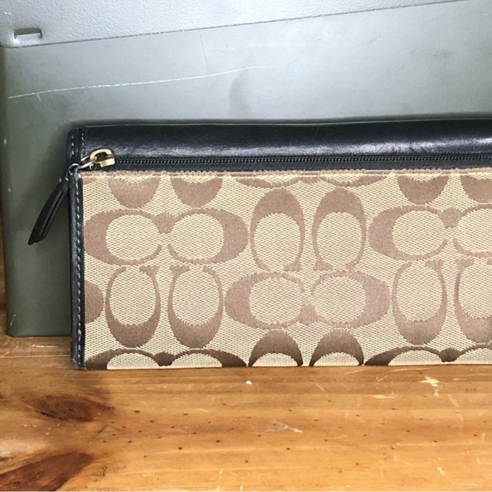 Coach Wallet - Picture 2 of 4